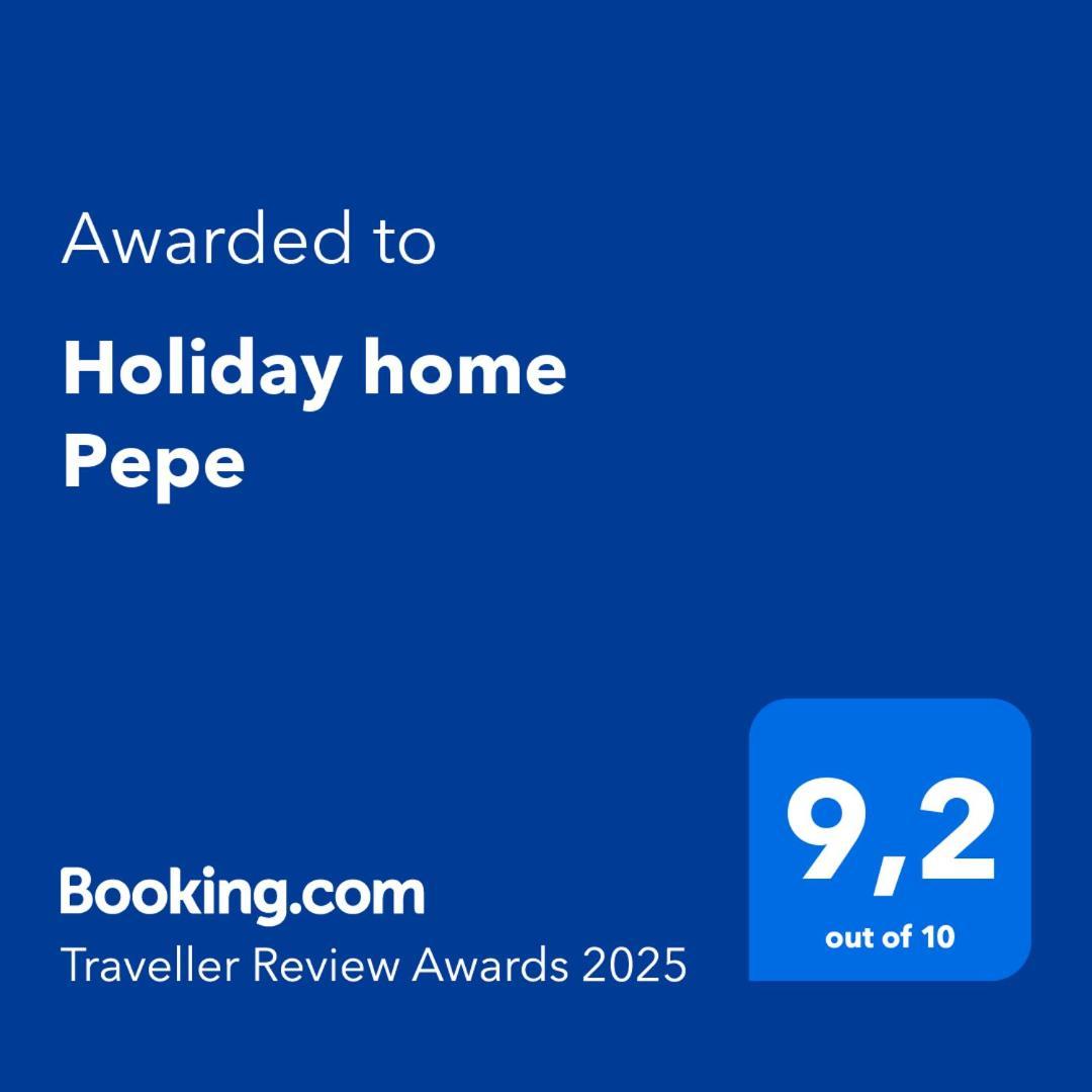 Holiday Home Pepe Banj Kültér fotó